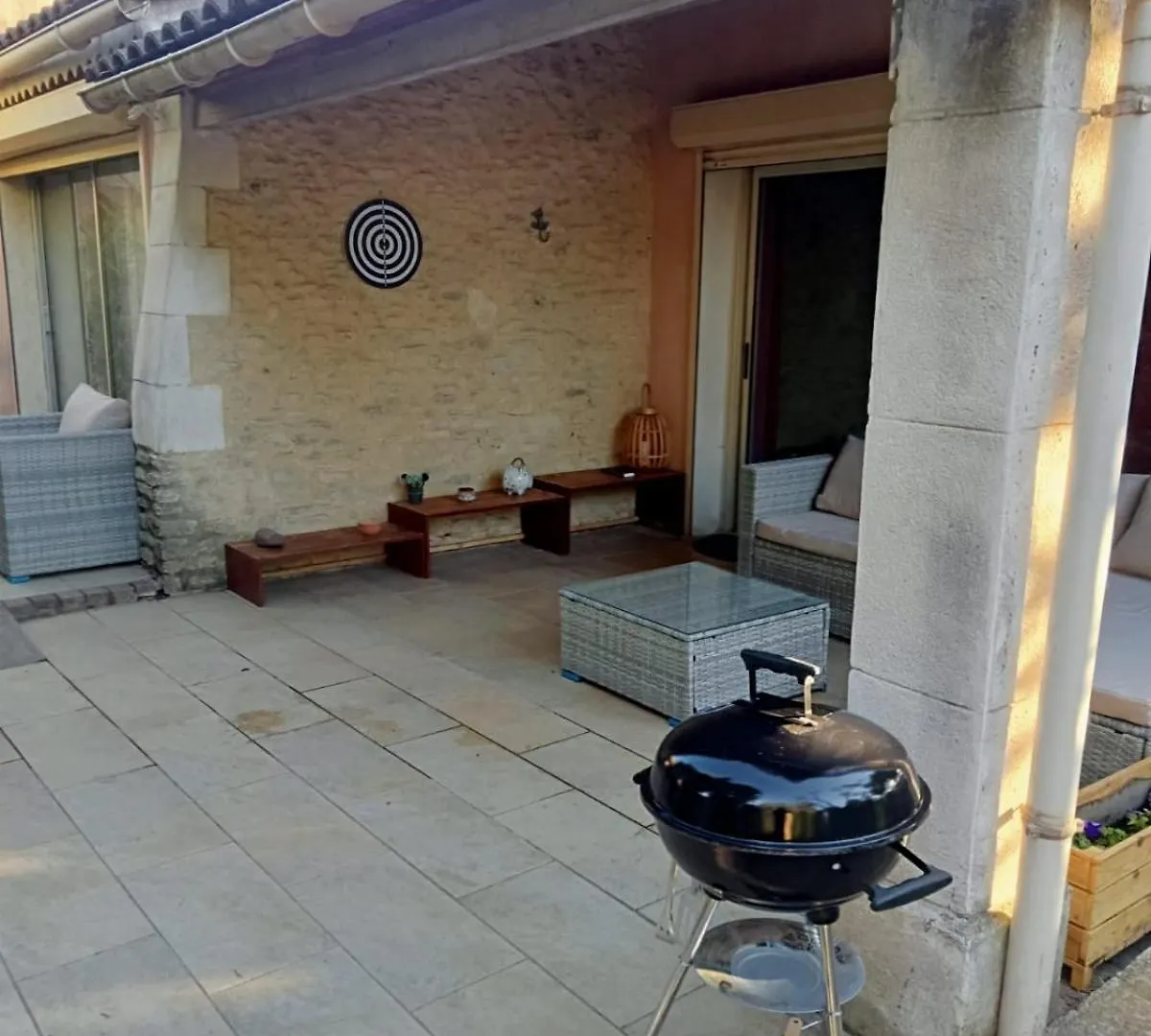 Apartament Petite Maison Avec Jardin Calme Le Thor