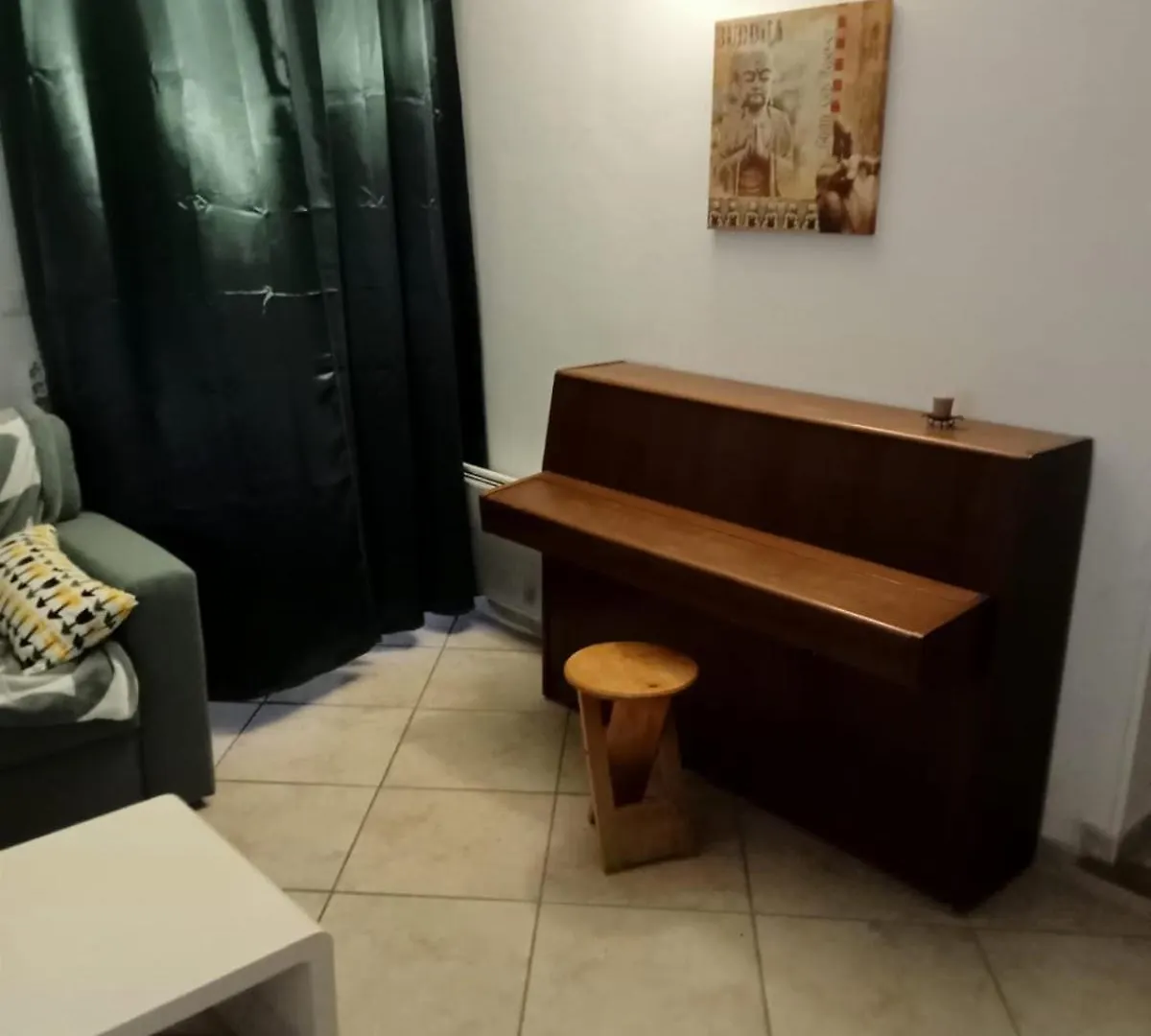Appartement Petite Maison Avec Jardin Calme Le Thor